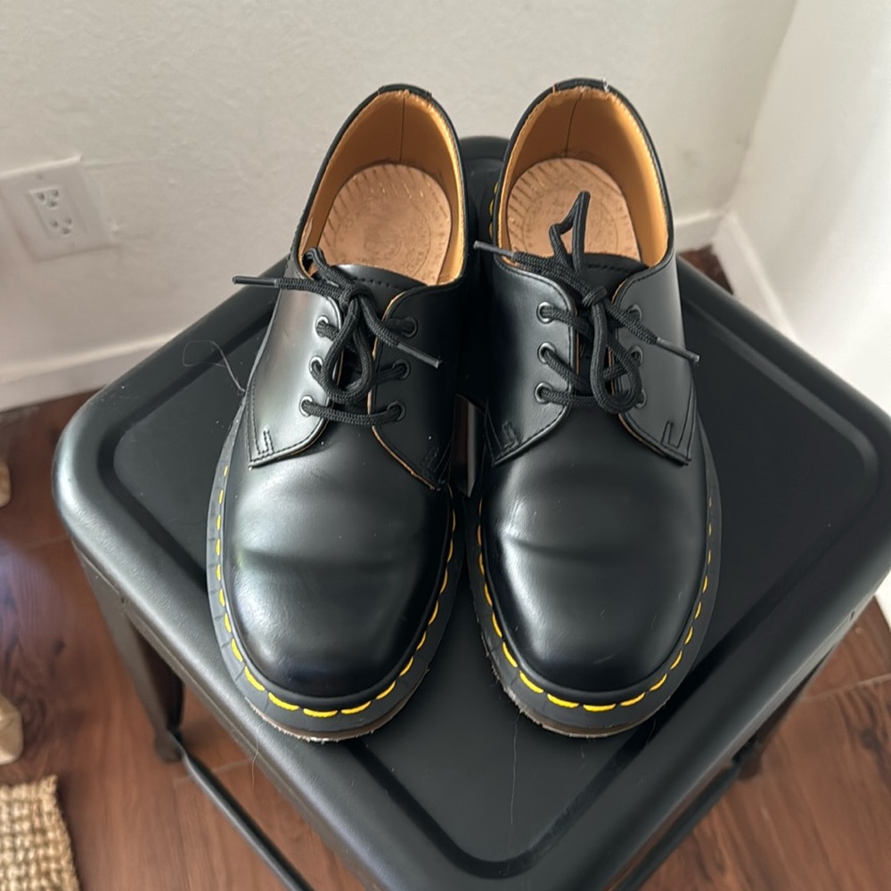 MADE IN ENGLAND Dr Martens Oxfords